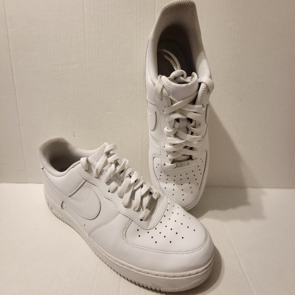 Nike Air Force 1 Low '07 White. CW2288-111. Size 11